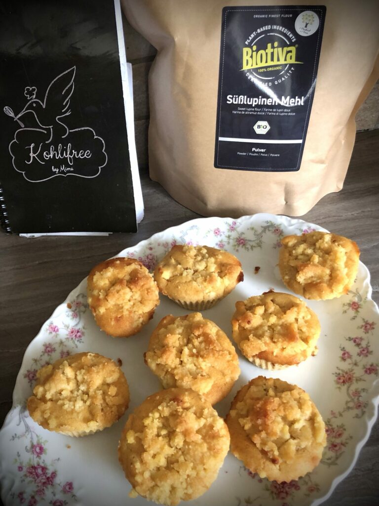 Low Carb Apfel-Streusel Muffins mit Süßlupinienmehl von biotiva ohne Mehl und ohne Zucker