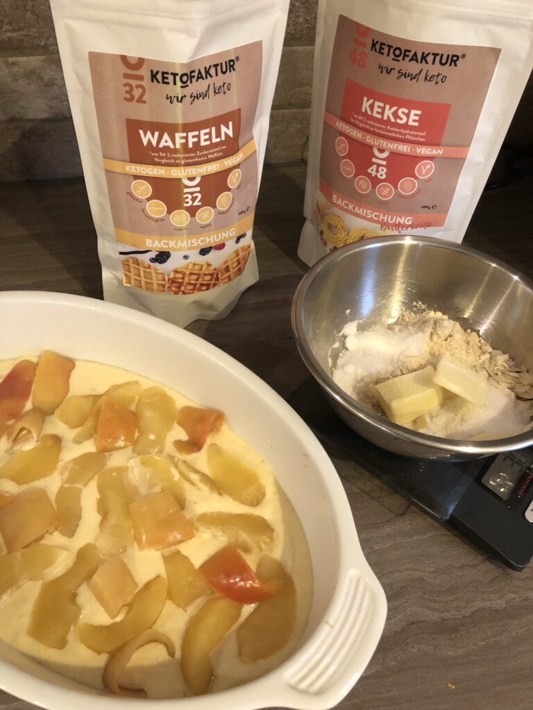 Low Carb Apfel-Vanille Crumble Auflauf